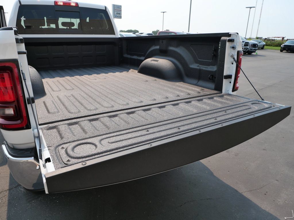 New 2026 RAM 2500 Tradesman AWD/4WD image 7