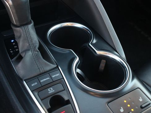 Used 2020 Toyota Camry XSE image 22