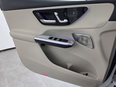 New 2026 Mercedes-Benz GLC 300 4MATIC image 18