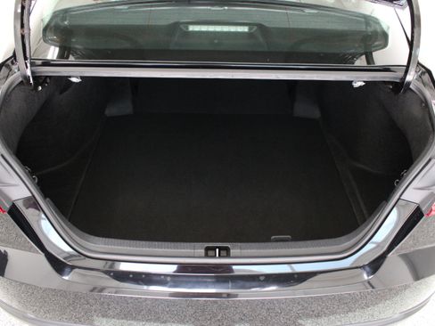Used 2025 Toyota Camry LE FWD image 30