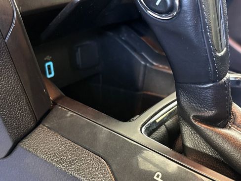 Used 2018 Ford Explorer XLT w/ Equipment Group 202A FWD image 44