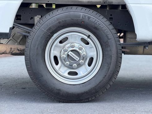 Used 2017 Ford F250 XL w/ Power Equipment Group RWD image 20