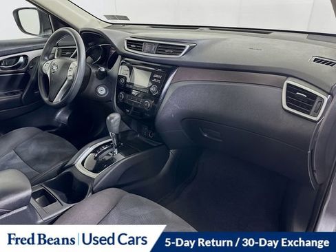 Used 2016 Nissan Rogue S image 28