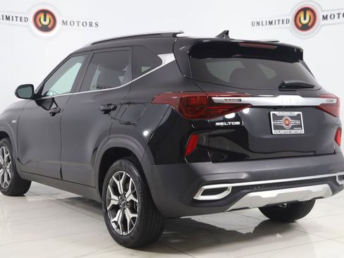 Used 2023 Kia Seltos EX AWD/4WD image 4