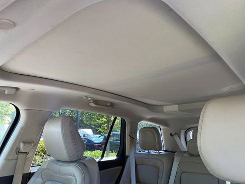 Used 2020 Lincoln Aviator Reserve w/ Equipment Group 201A image 24