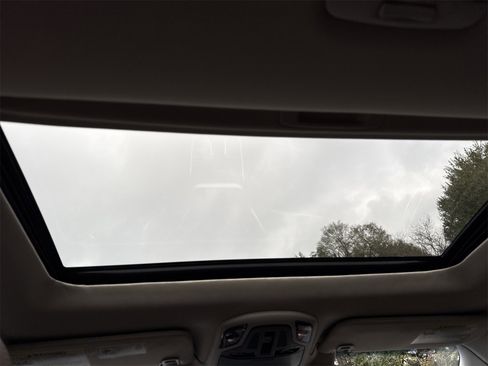 Used 2021 Subaru Outback Touring XT image 13