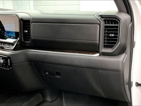 Used 2026 GMC Sierra 1500 SLE w/ X31 Off-Road Package AWD/4WD image 19