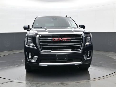 Used 2023 GMC Yukon SLT image 2