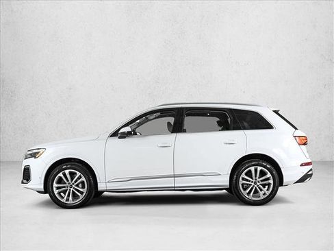 Certified 2025 Audi Q7 3.0T Premium Plus image 9