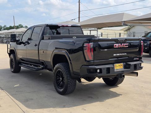 Certified 2024 GMC Sierra 2500 AT4 w/ Technology Package AWD/4WD image 5