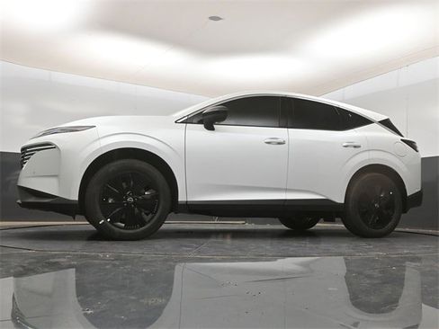New 2025 Nissan Murano SV image 17