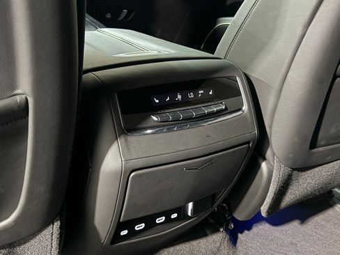 Certified 2024 Cadillac Escalade ESV V AWD/4WD image 53