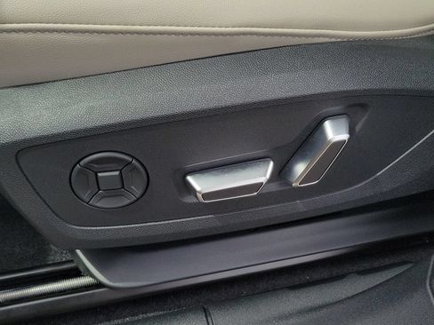 New 2026 Audi Q3 quattro 2.0T AWD/4WD image 18