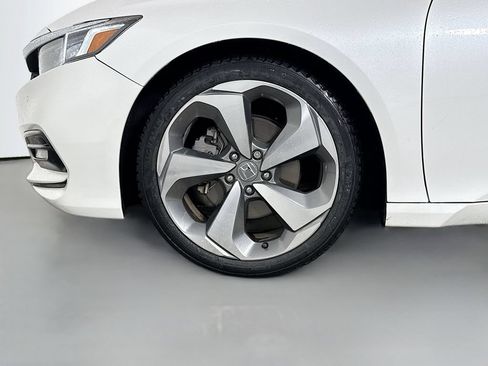 Used 2019 Honda Accord Touring image 33