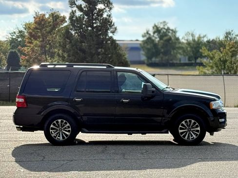 Used 2015 Ford Expedition XLT AWD/4WD image 7