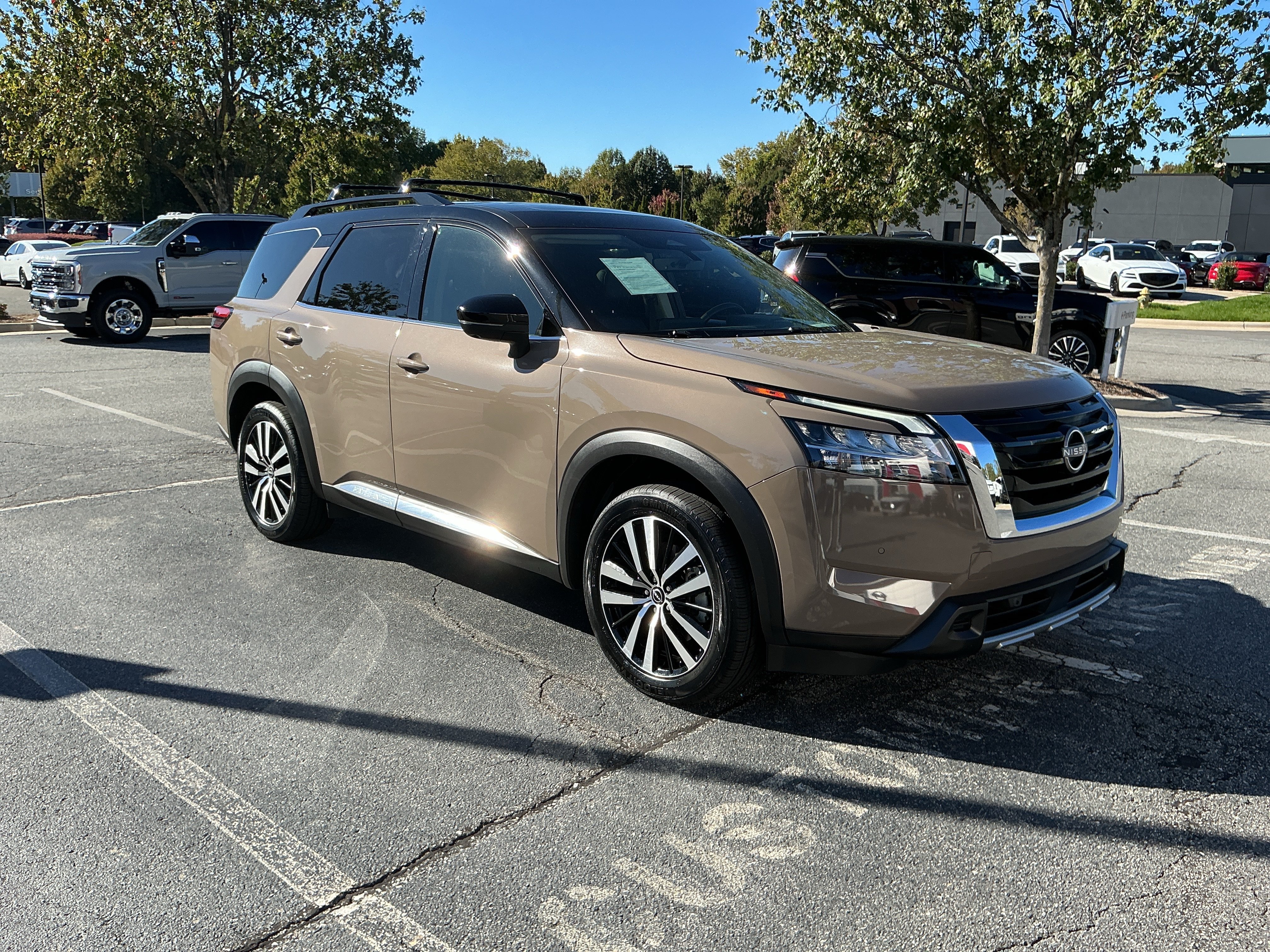 Certified 2023 Nissan Pathfinder Platinum AWD/4WD image 5