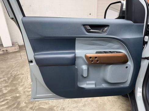 Used 2023 Ford Maverick Lariat w/ Lariat Luxury Package image 10