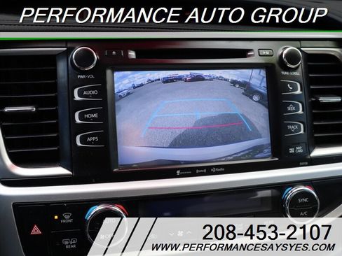 Used 2016 Toyota Highlander XLE image 26