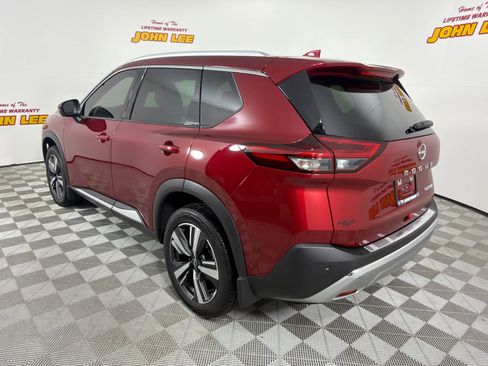 Used 2023 Nissan Rogue Platinum image 3