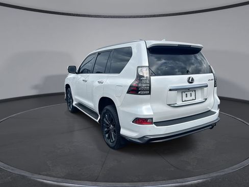 Used 2023 Lexus GX 460 Premium w/ Accessory Package AWD/4WD image 10