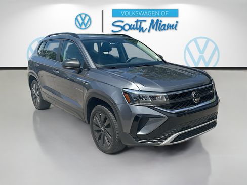 Used 2023 Volkswagen Taos S FWD image 1
