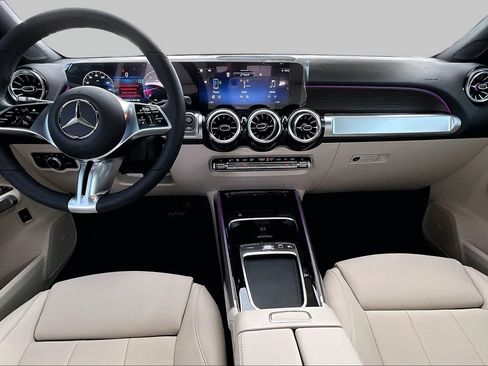 New 2026 Mercedes-Benz GLB 250 image 8