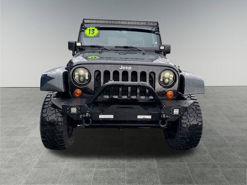Used 2013 Jeep Wrangler Unlimited Rubicon w/ Dual Top Group image 9