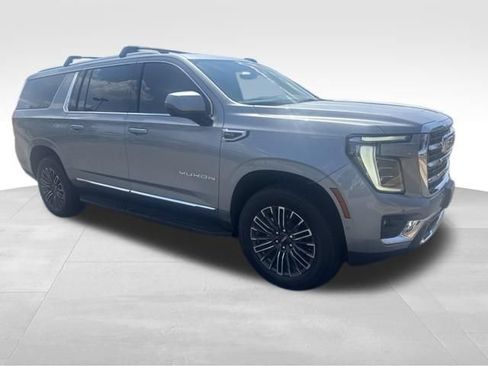 Used 2026 GMC Yukon XL Elevation w/ Elevation Premium Package AWD/4WD image 6