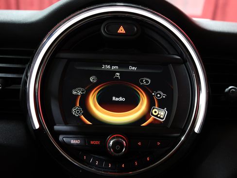 Used 2018 MINI Cooper S FWD image 18