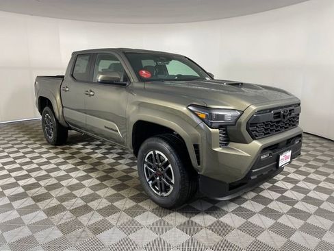 New 2026 Toyota Tacoma TRD Sport AWD/4WD image 7