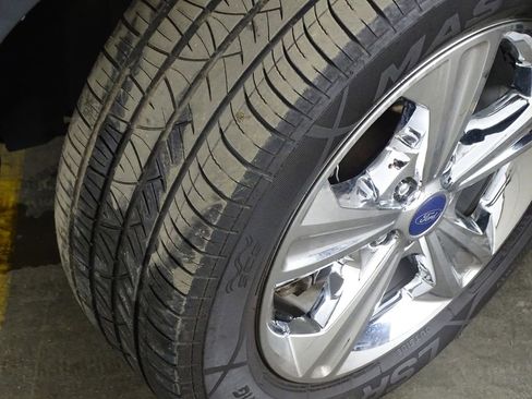 Used 2015 Ford Escape SE image 36