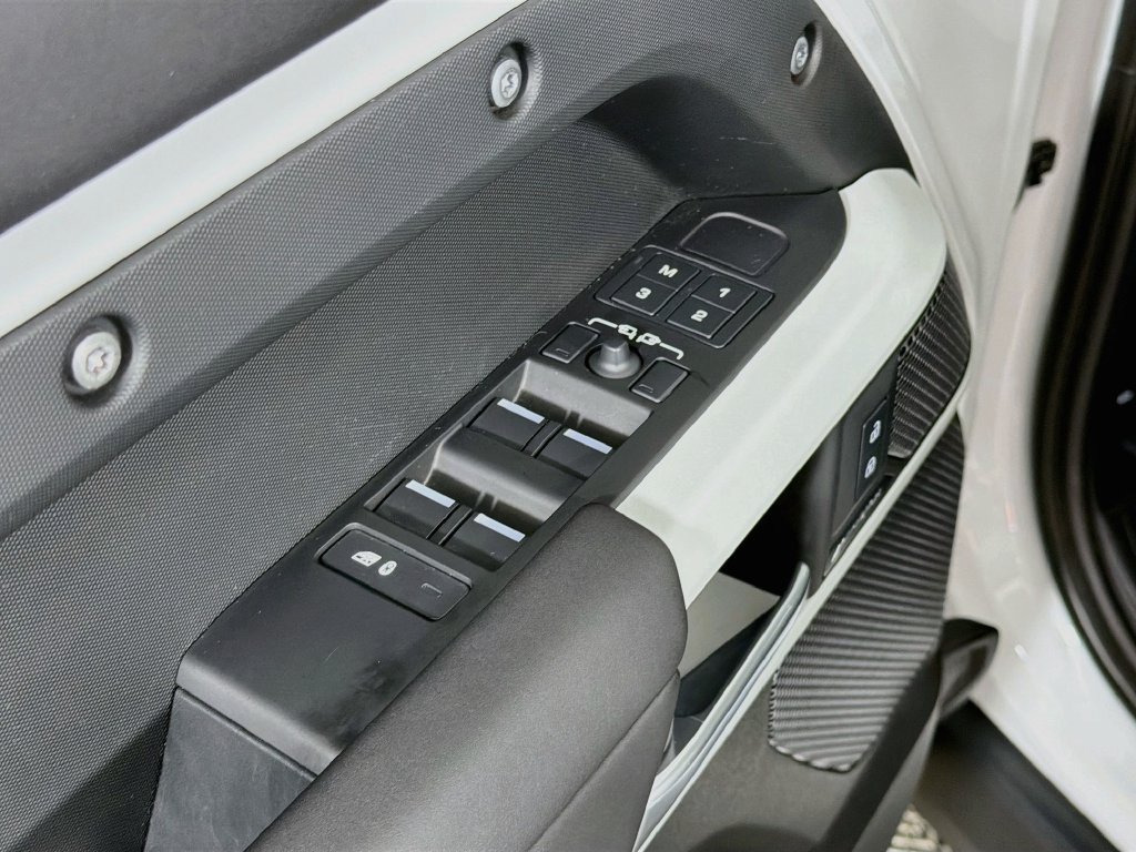 Used 2024 Land Rover Defender 110 S AWD/4WD image 18