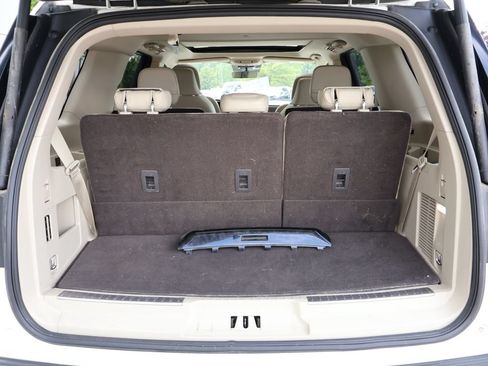 Used 2020 Lincoln Navigator Reserve w/ Equipment Group 208A Reserve AWD/4WD image 10