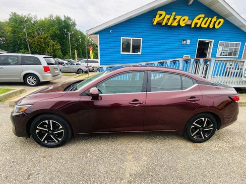 Used 2024 Nissan Sentra SV FWD image 3