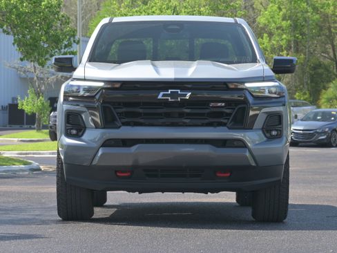Used 2024 Chevrolet Colorado Z71 w/ Z71 Convenience Package 2 image 32