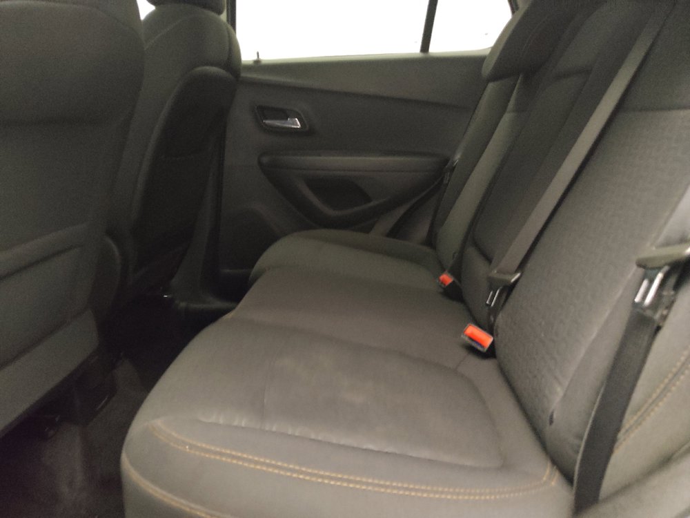 Used 2020 Chevrolet Trax LS w/ Tint and Cruise Package FWD image 18
