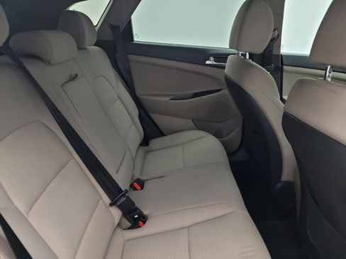 Used 2020 Hyundai Tucson SE image 19