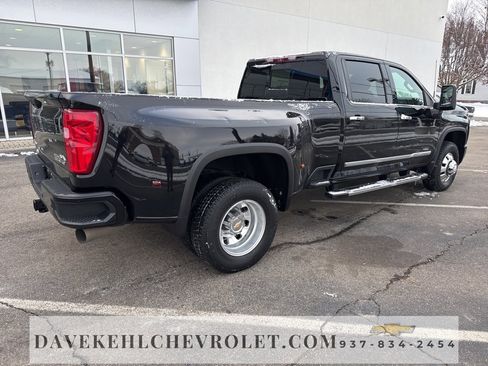 Used 2024 Chevrolet Silverado 3500 High Country w/ Technology Package image 5