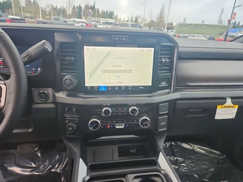 New 2026 Ford F350 Platinum w/ FX4 Off-Road Package image 23