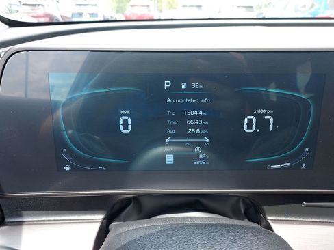 Used 2024 Kia Sportage EX FWD image 18