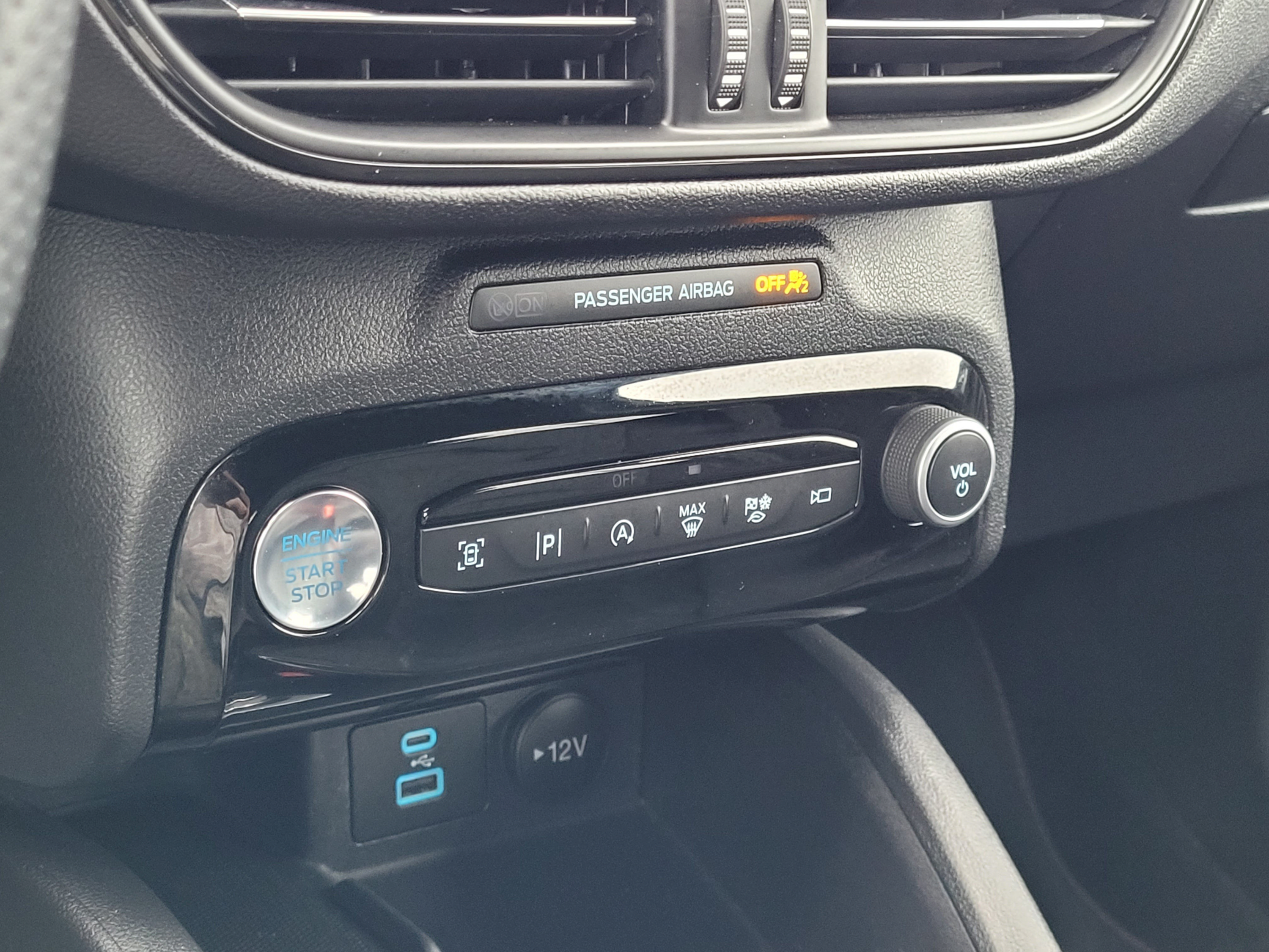 Certified 2023 Ford Escape ST-Line Elite w/ Premium Technology Package AWD/4WD image 21