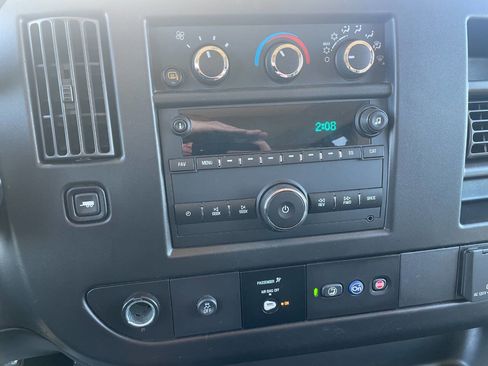 Used 2023 GMC Savana 3500 LS w/ Chrome Appearance Package image 35