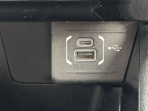 Used 2024 Jeep Compass Limited image 6