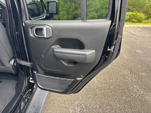 Used 2023 Jeep Wrangler Unlimited Sport AWD/4WD image 21