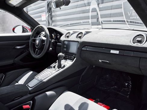 Used 2023 Porsche 718 Cayman GT4 RS RWD image 45