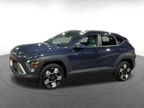 Used 2025 Hyundai Kona SEL image 3