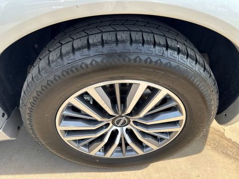Used 2023 Nissan Armada SL RWD image 48