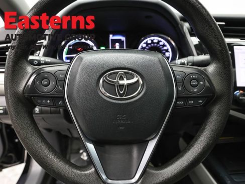 Used 2020 Toyota Camry LE w/ Sunroof Package FWD image 10