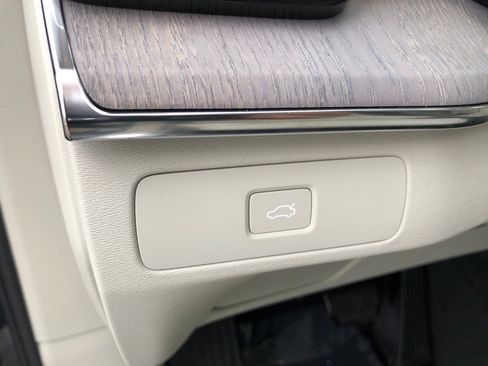 New 2026 Volvo XC90 B6 Ultra w/ Protection Package image 12