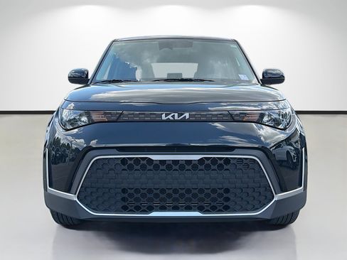 Used 2023 Kia Soul LX w/ Option Group 015 FWD image 8